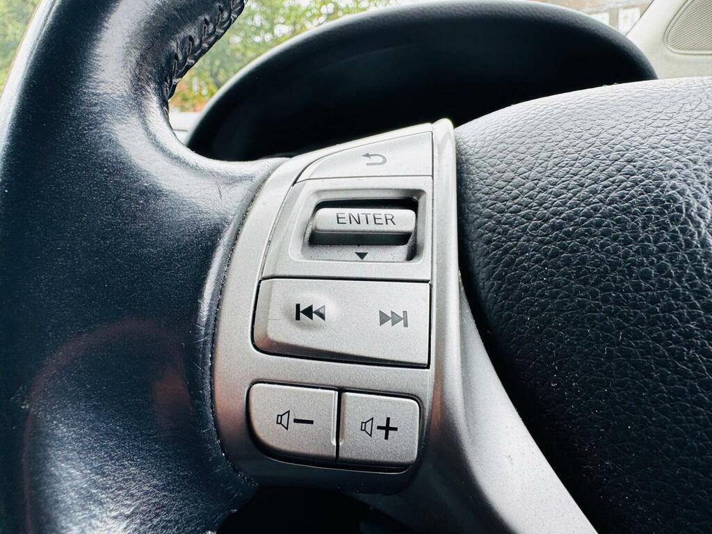 Nissan Pulsar N-connecta Black #20