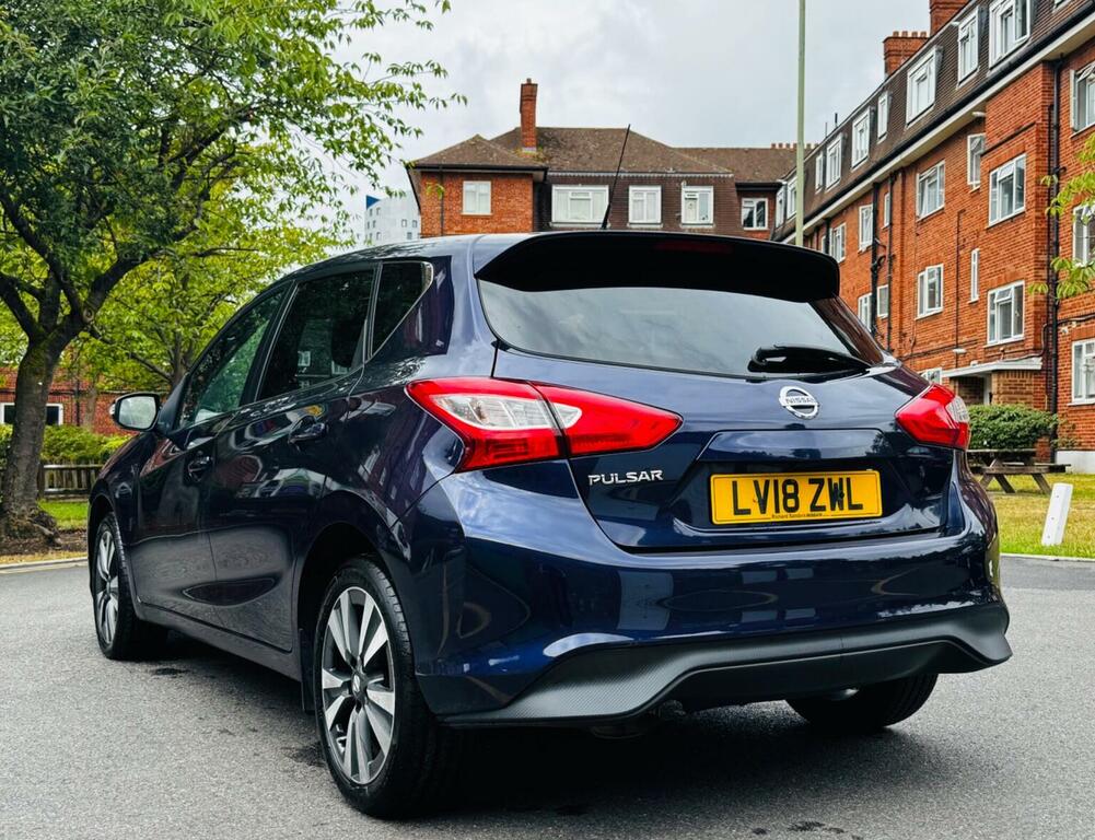 Nissan Pulsar N-connecta Black #9