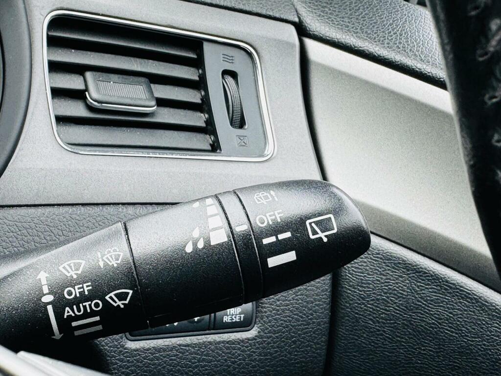 Nissan Pulsar N-connecta Black #27