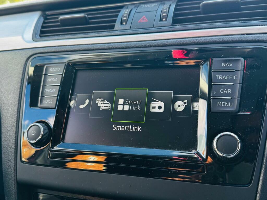 Skoda Rapid Spaceback 1.6 Tdi Cr 115 Se Sport Silver #26