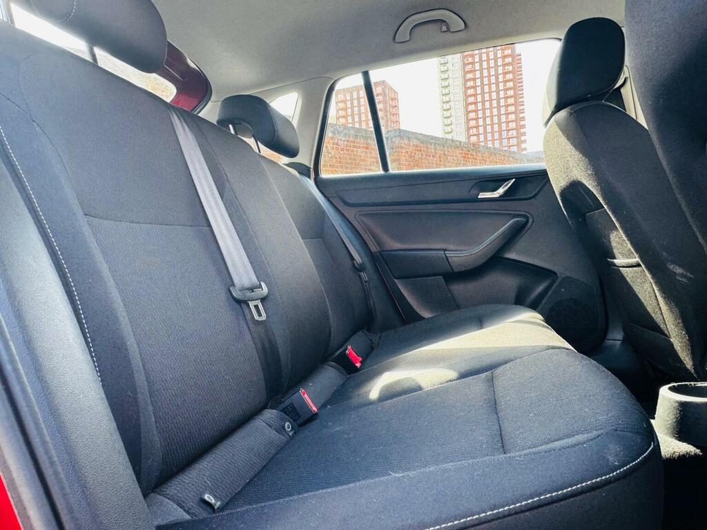 Skoda Rapid Spaceback 1.6 Tdi Cr 115 Se Sport Silver #17