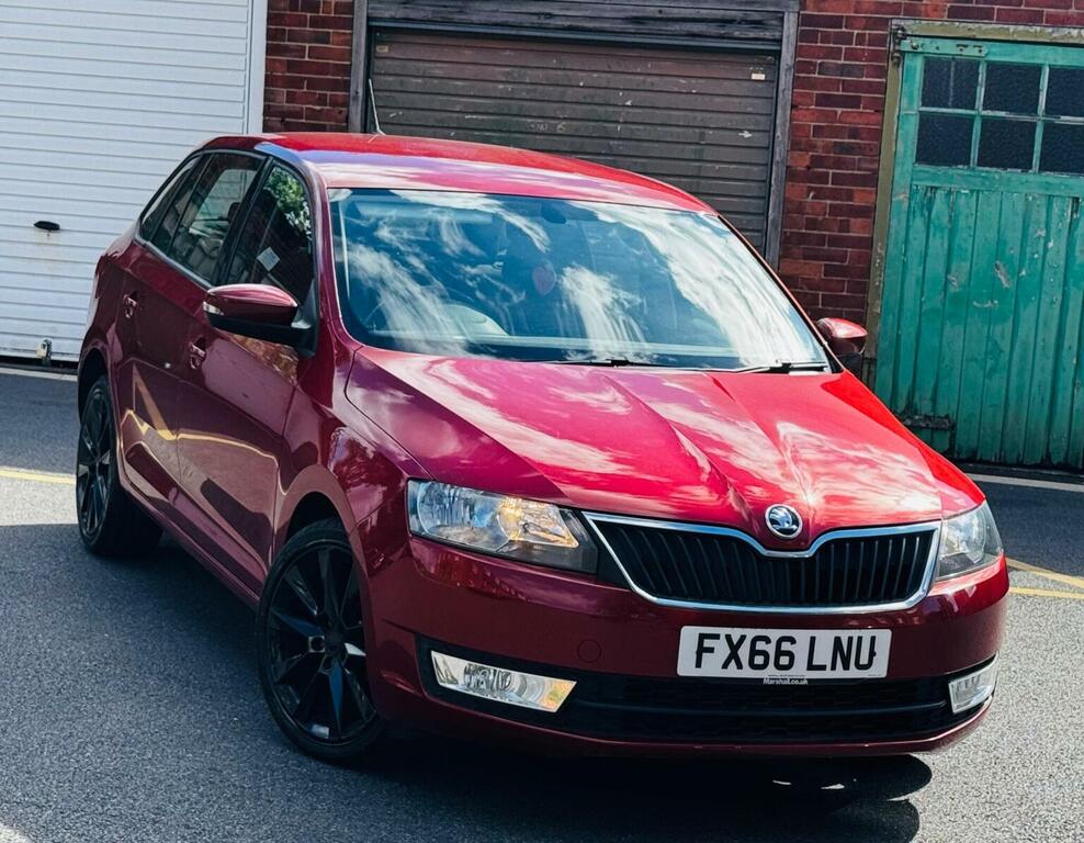 Skoda Rapid Spaceback 1.2 Tsi Se Tech Dsg Euro 6 Ss Red