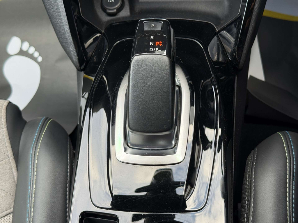 Peugeot e-208 50Kwh Allure Grey #44