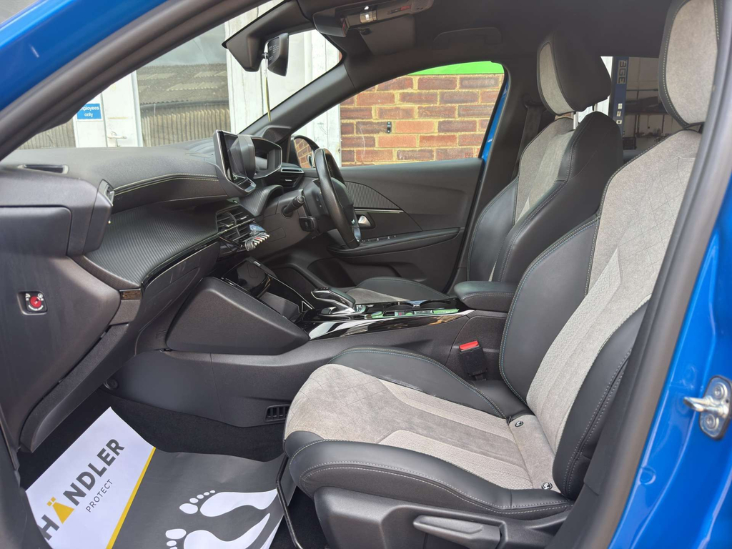 Peugeot e-208 50Kwh Allure Grey #24