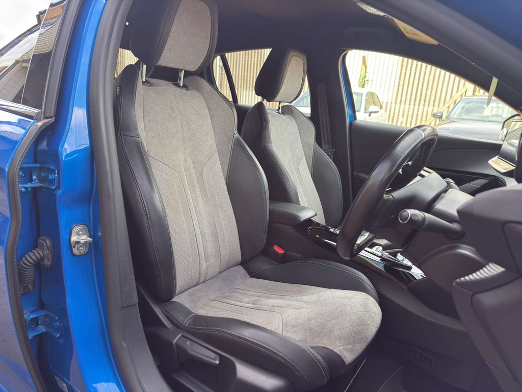 Peugeot e-208 50Kwh Allure Grey #20