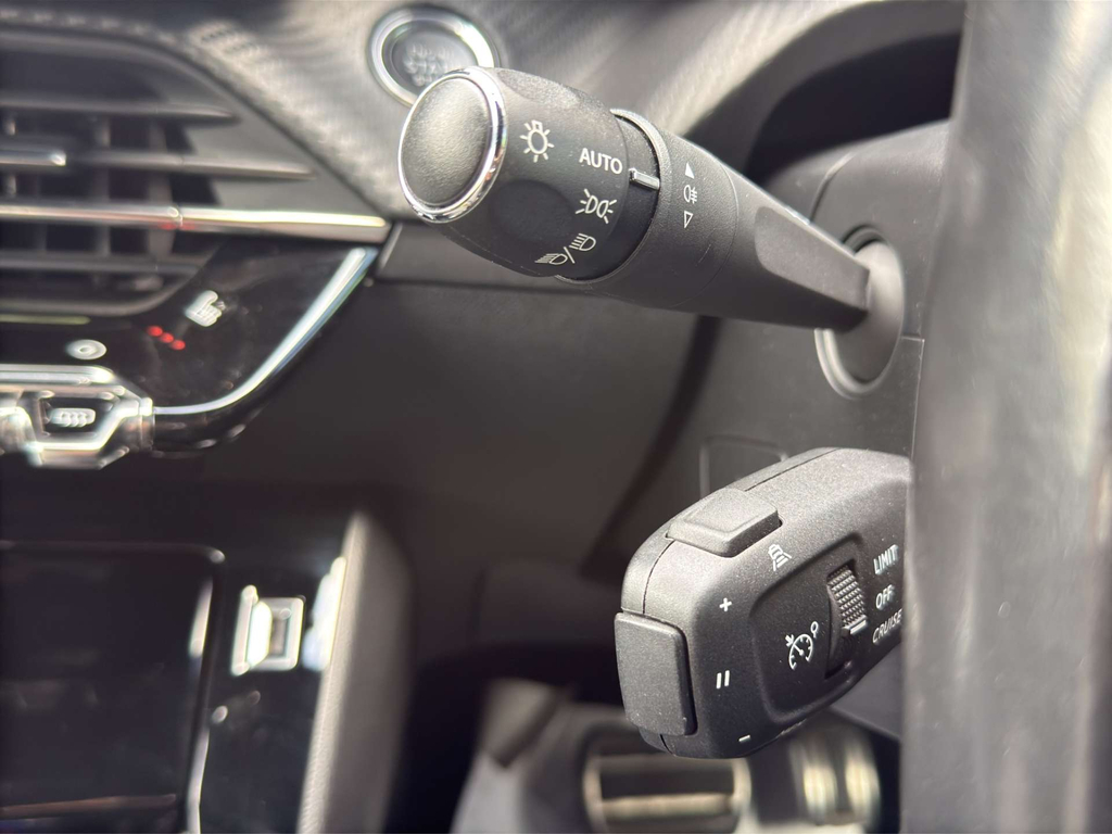 Peugeot e-208 50Kwh Allure Grey #40