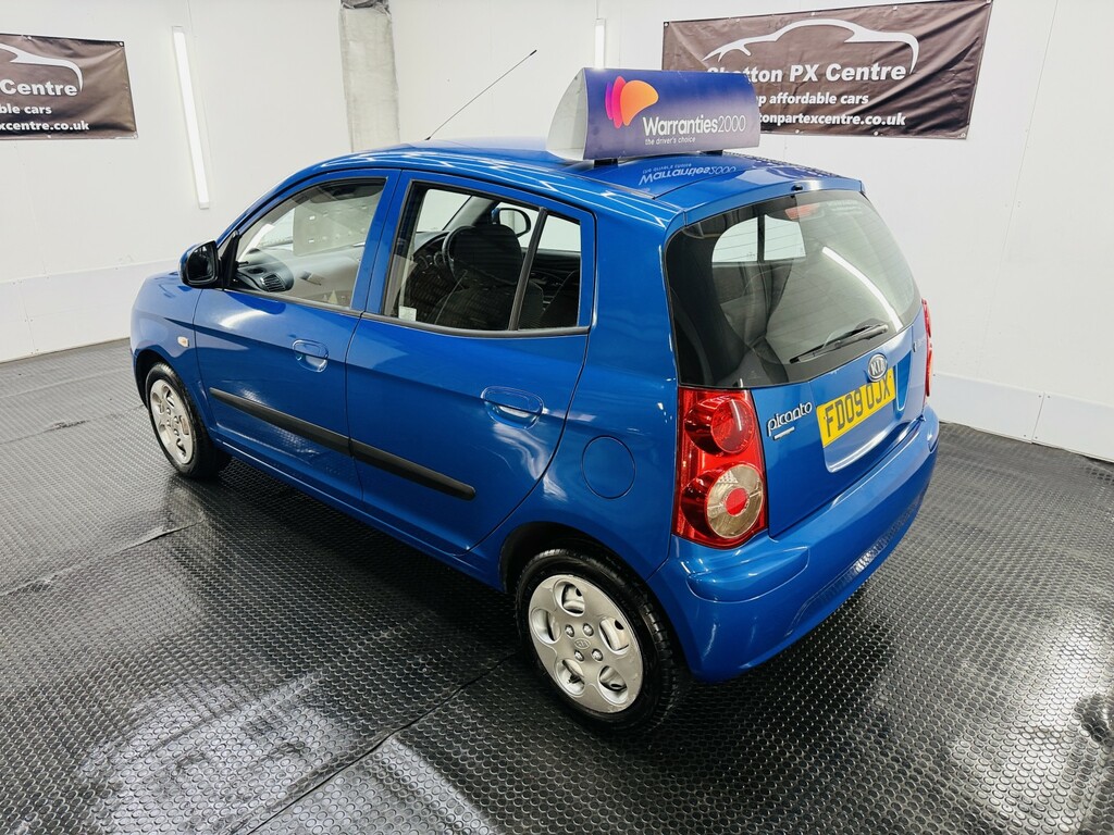 Kia Picanto Black #4