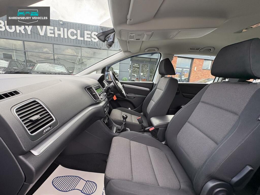 Volkswagen Sharan Mpv Black #17