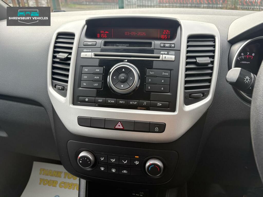 Kia Venga 1.4 2 Red #17