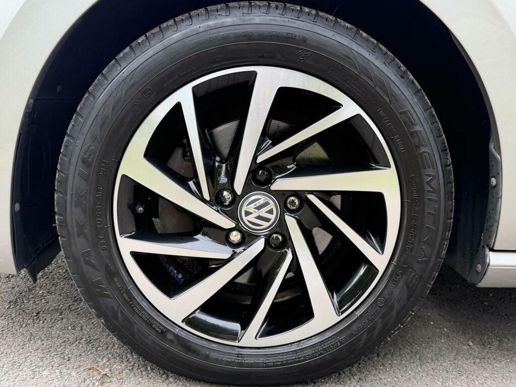 Volkswagen Golf SV Red #11