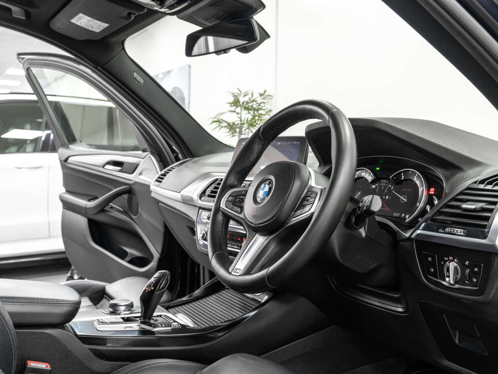 BMW X3 Xline Black #25
