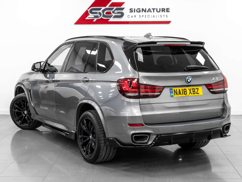 BMW X5 Estate White #8