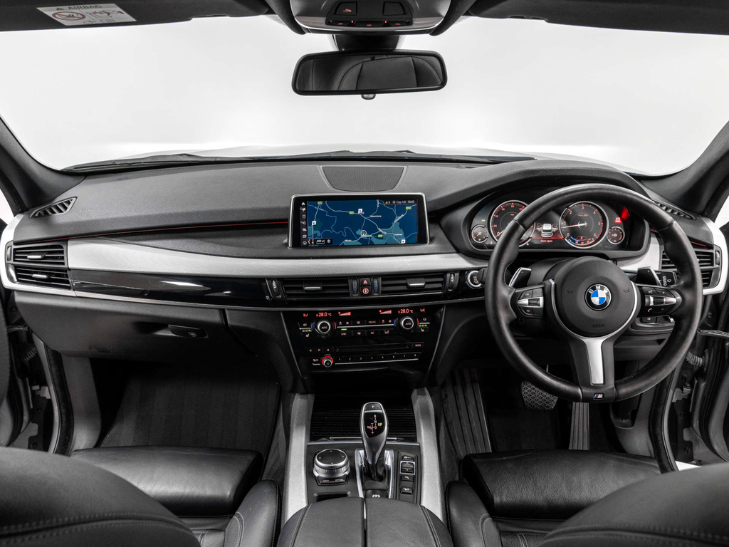 BMW X5 Estate White #14