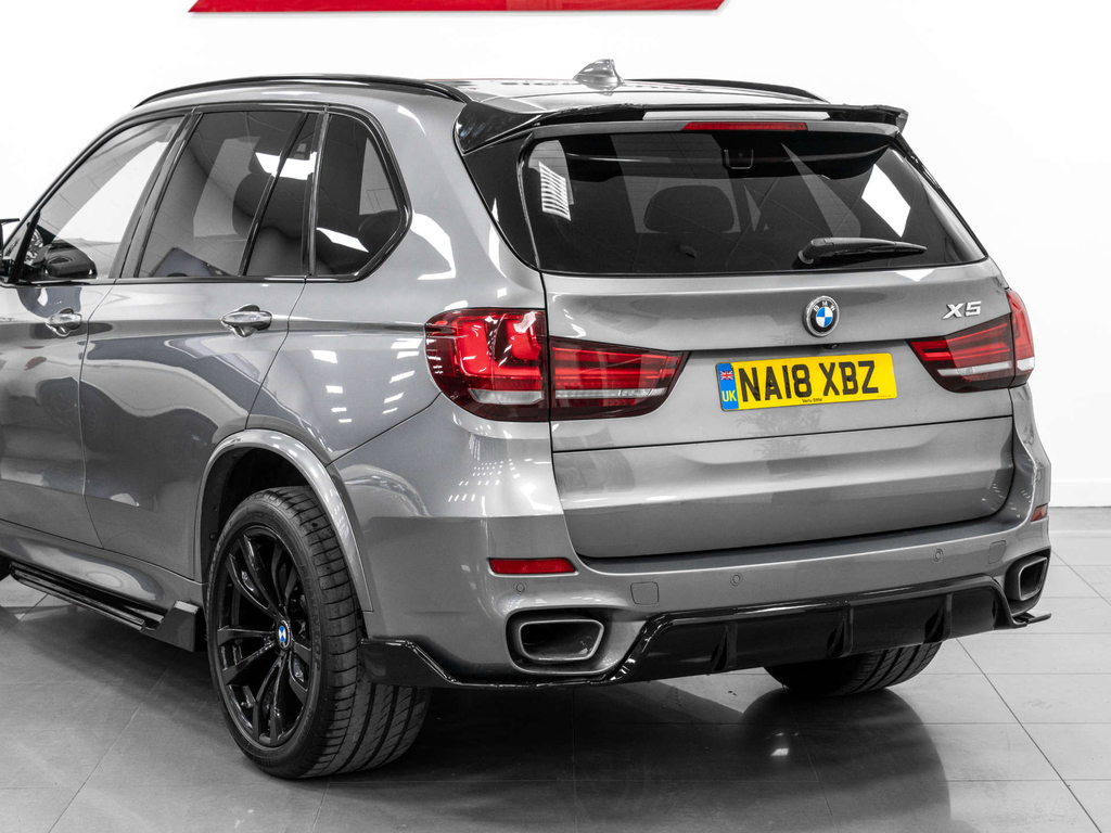 BMW X5 Estate White #10
