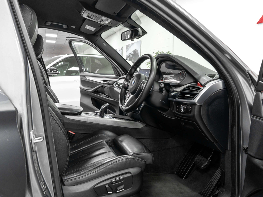BMW X5 Estate White #12