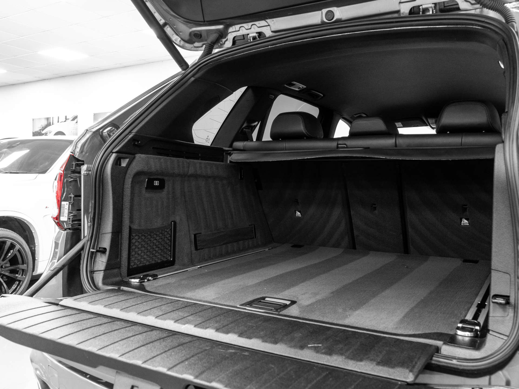 BMW X5 Estate White #22