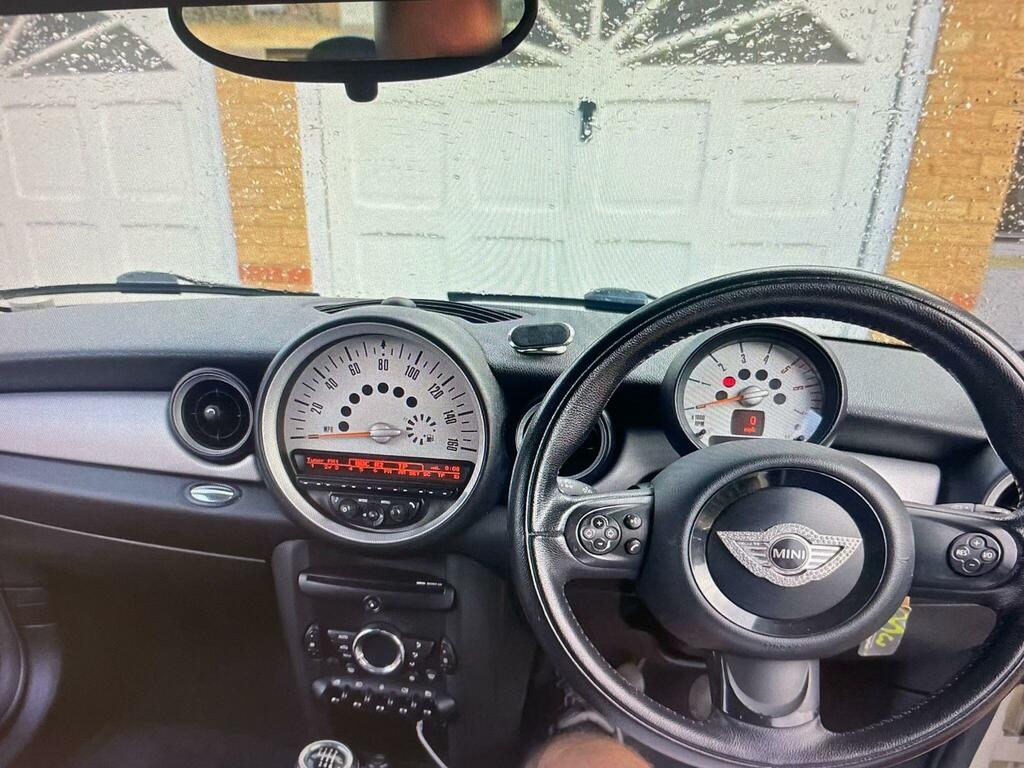 Mini Hatch Cooper D White #3