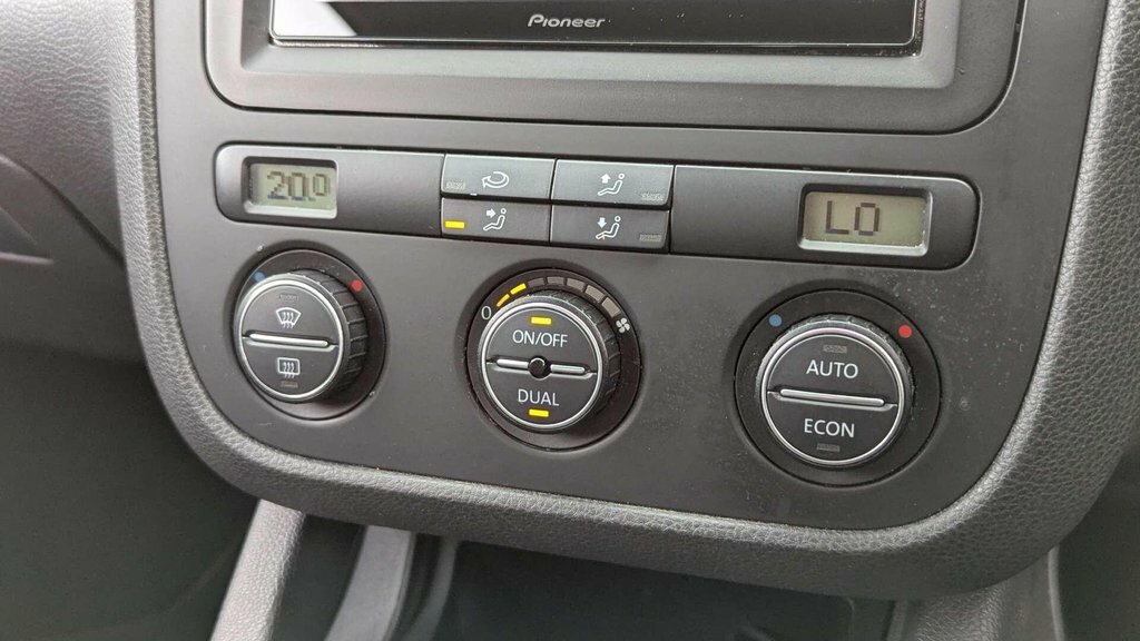 Volkswagen Golf 1.6 Fsi Match Black #20