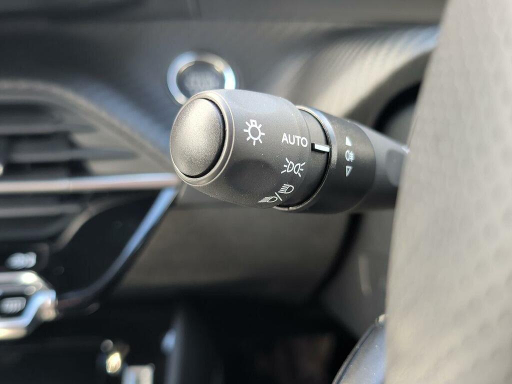 Peugeot 208 1.2 Puretech 82 Tech Edition Start Stop  #21