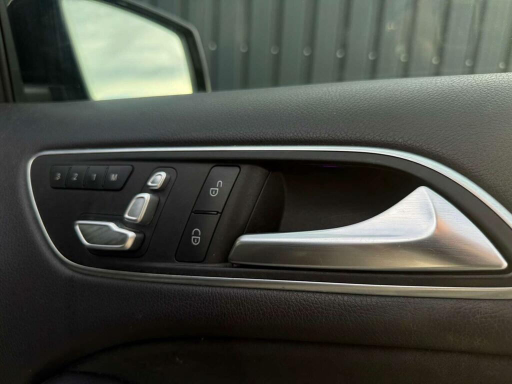 Mercedes-Benz B Class Blue #44