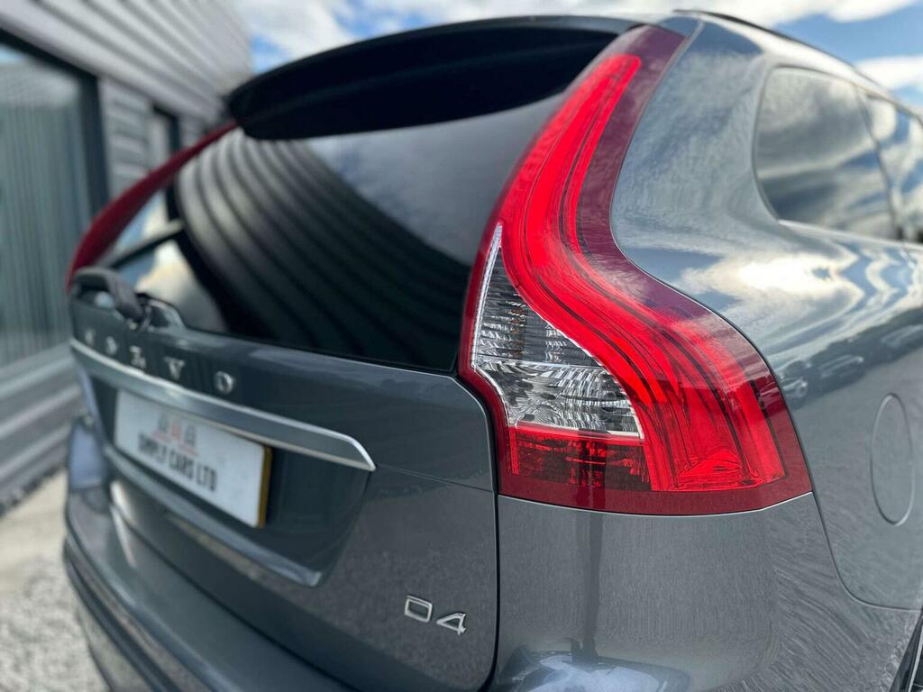 Volvo XC60 D4 Momentum Pro Awd Red #22