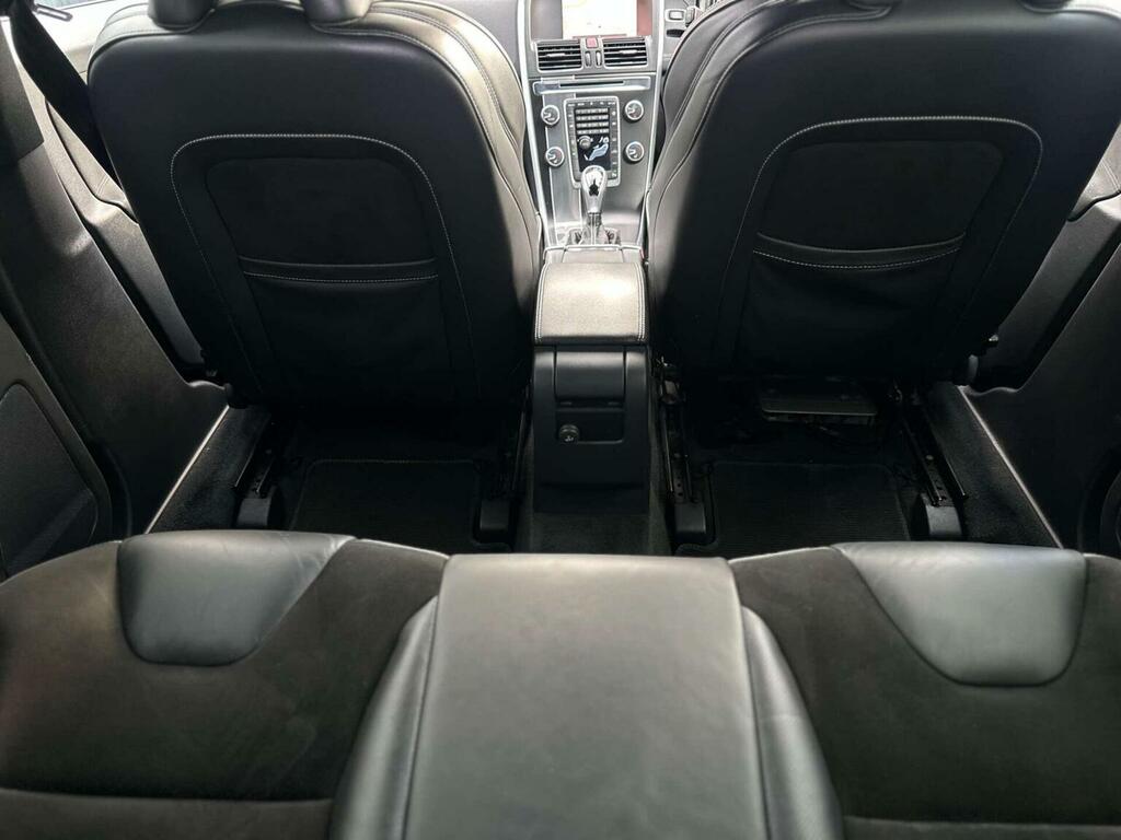 Volvo XC60 D4 Momentum Pro Awd Red #41