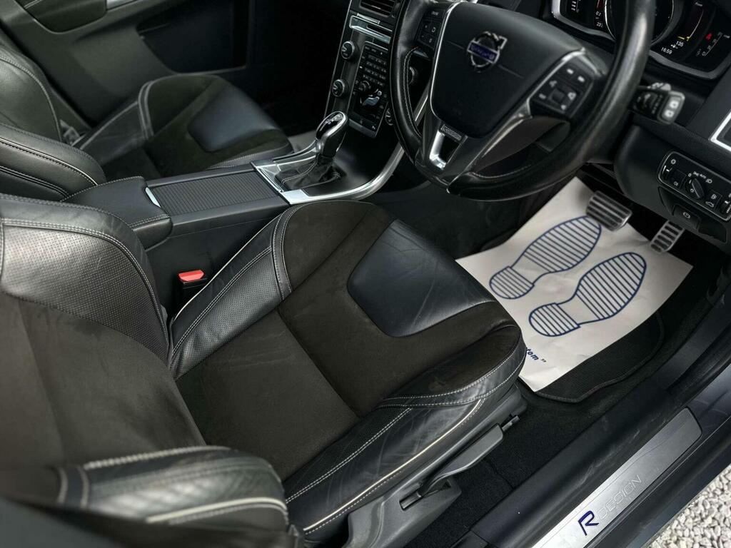 Volvo XC60 D4 Momentum Pro Awd Red #34