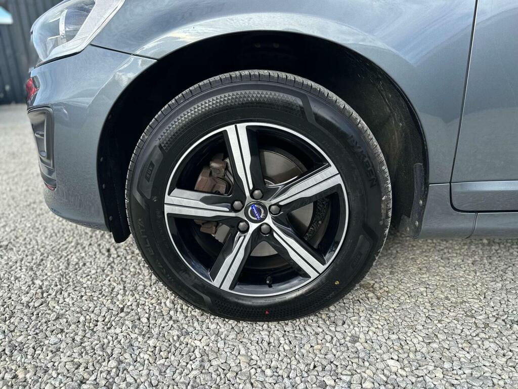 Volvo XC60 D4 Momentum Pro Awd Red #15