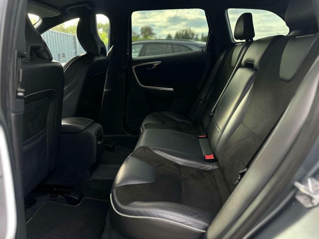 Volvo XC60 D4 Momentum Pro Awd Red #44
