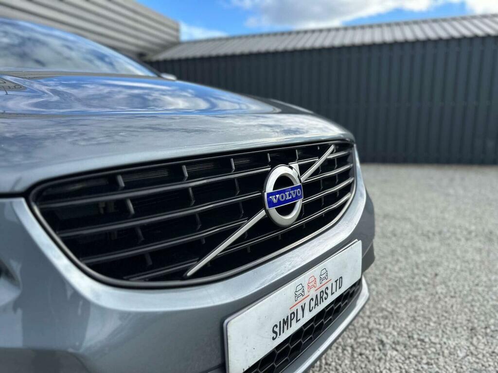 Volvo XC60 D4 Momentum Pro Awd Red #11