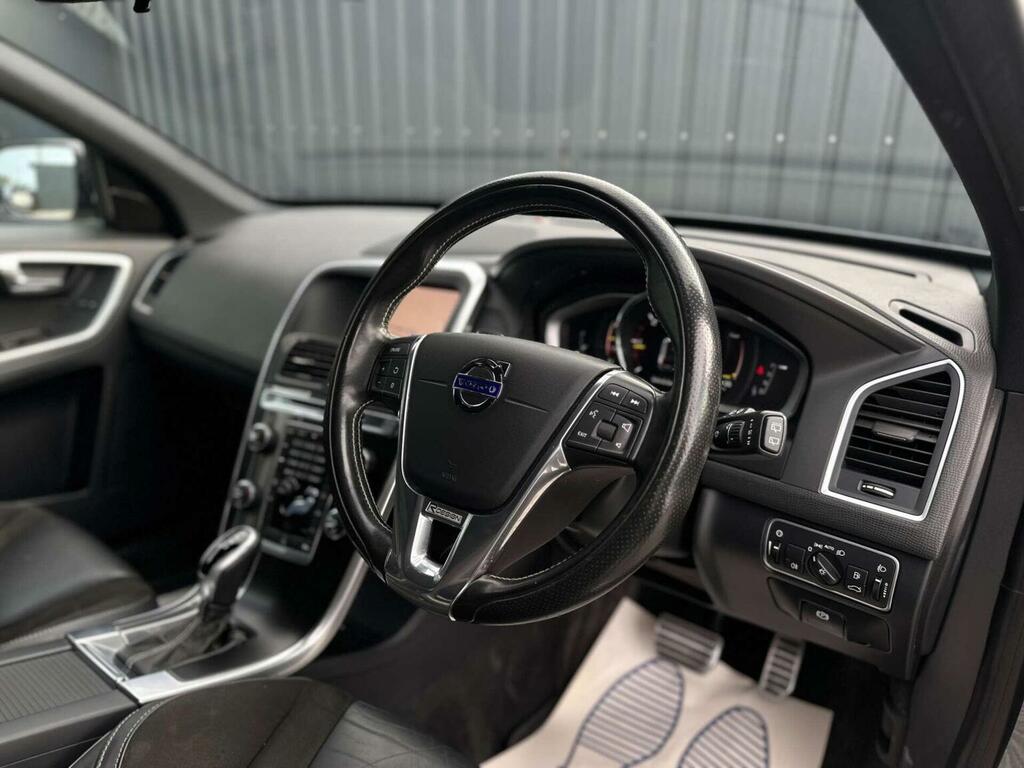 Volvo XC60 D4 Momentum Pro Awd Red #31