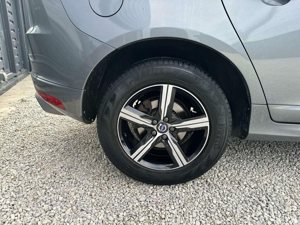 Volvo XC60 D4 Momentum Pro Awd Red #17