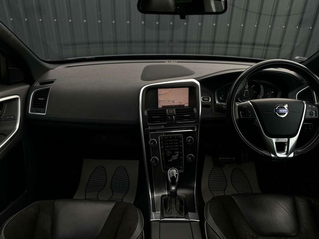Volvo XC60 D4 Momentum Pro Awd Red #46