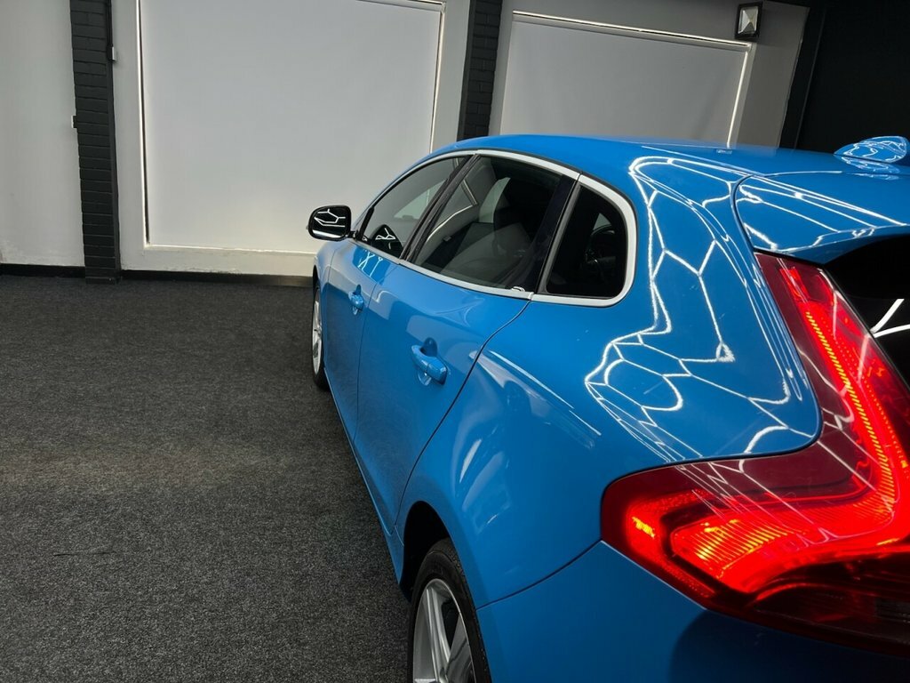 Volvo V40 1.6L R-design Blue #5