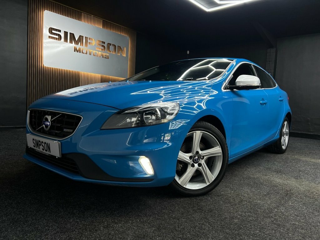 Volvo V40 1.6L R-design Blue