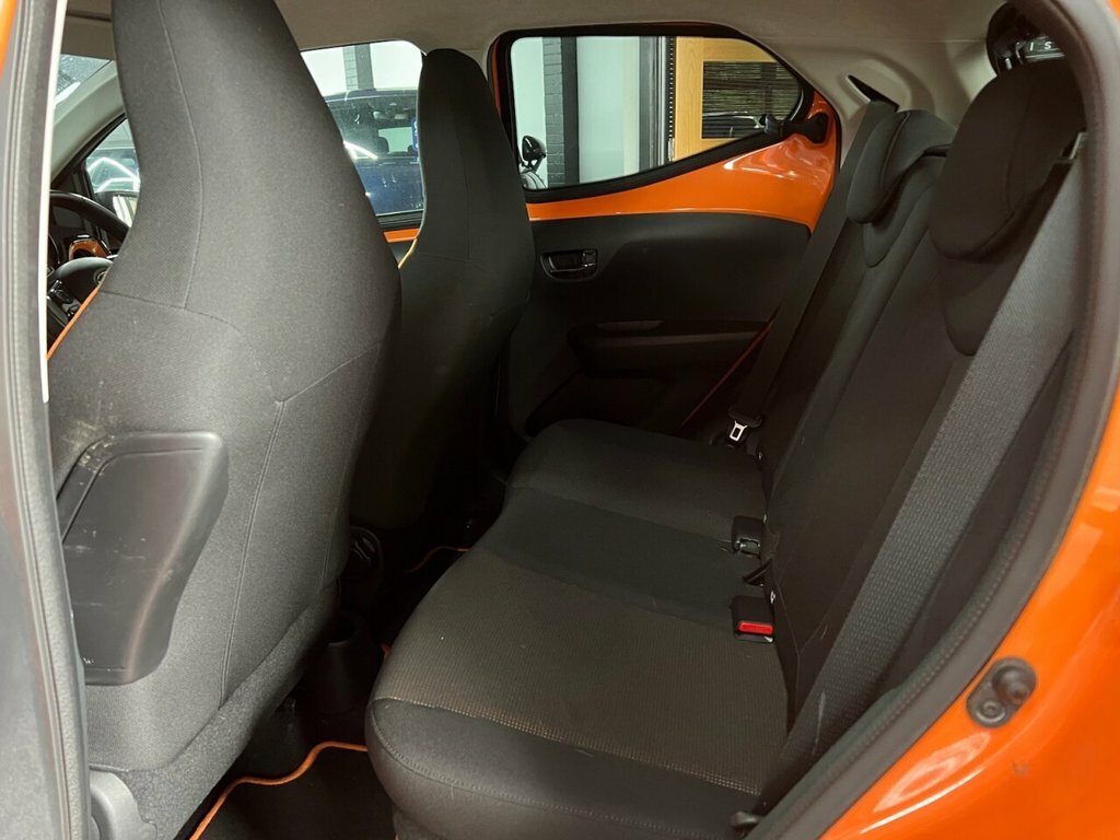 Toyota Aygo 1L X-cite Orange #4
