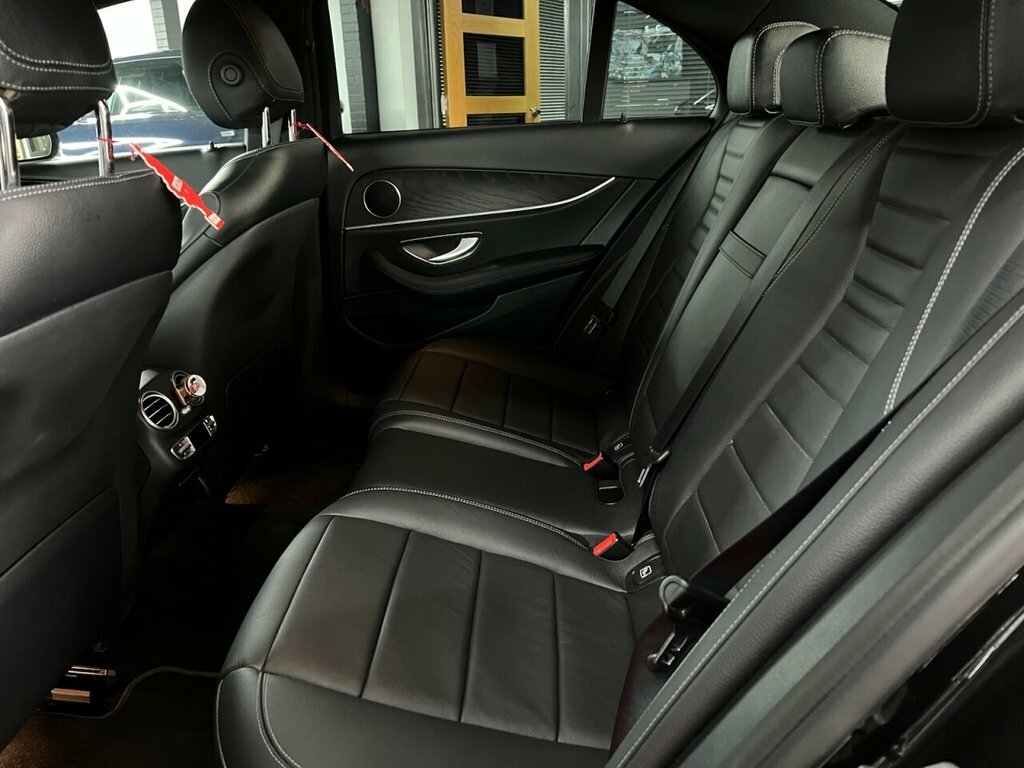 Mercedes-Benz E Class 2L Amg Line Black #3