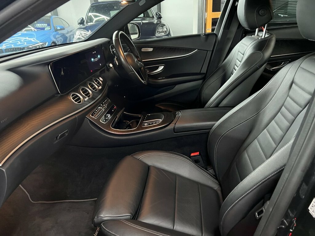 Mercedes-Benz E Class 2L Amg Line Black #2