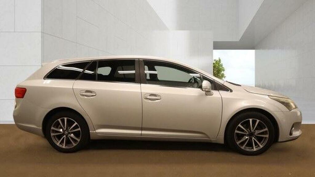 Toyota Avensis Estate 2.0 D-4d Tr Tourer Euro 5 201212 Silver #5