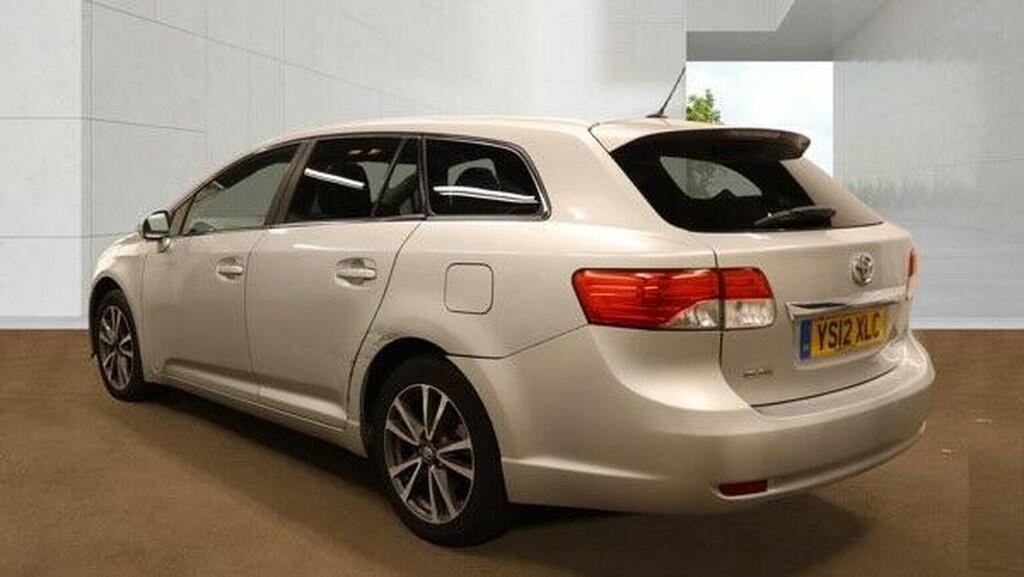 Toyota Avensis Estate 2.0 D-4d Tr Tourer Euro 5 201212 Silver #3