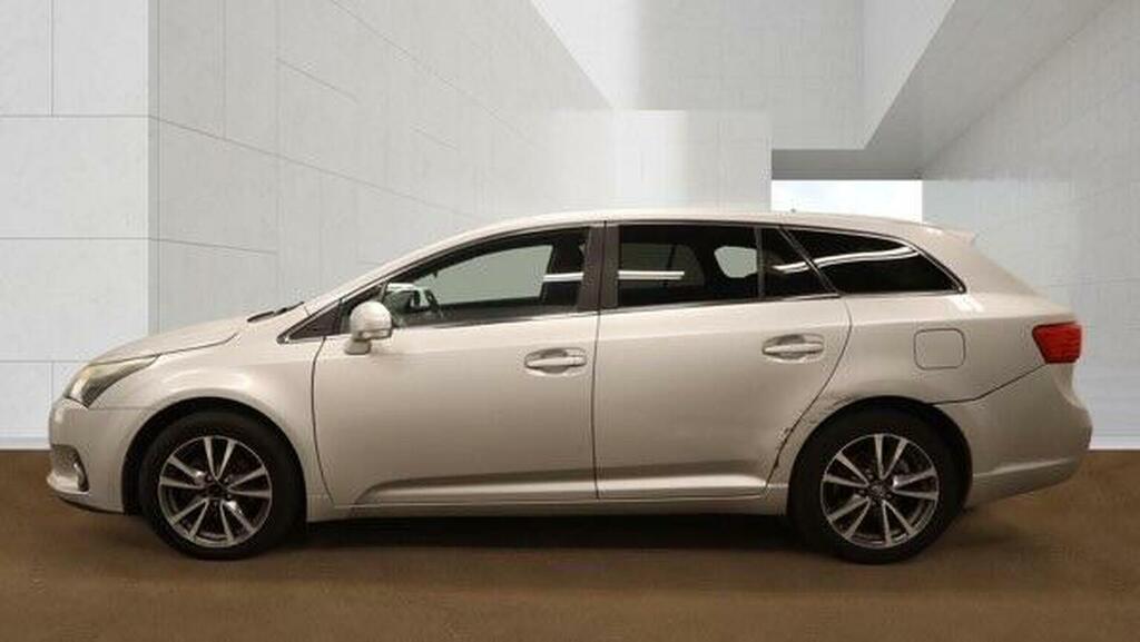 Toyota Avensis Estate 2.0 D-4d Tr Tourer Euro 5 201212 Silver #4