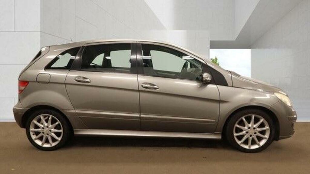 Mercedes-Benz B Class Mpv Silver #7