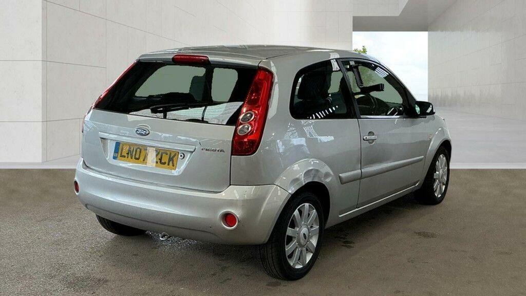 Ford Fiesta 1.25 Silver Silver #6