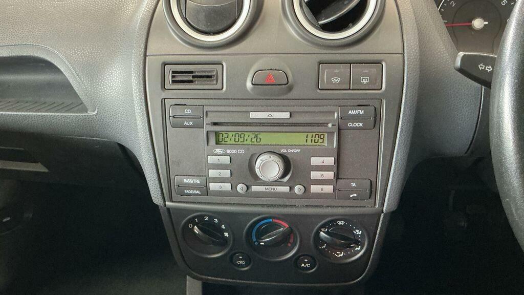 Ford Fiesta 1.25 Style Black #10