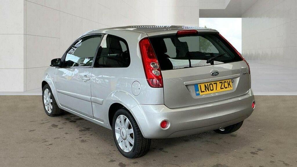 Ford Fiesta 1.25 Silver Silver #3