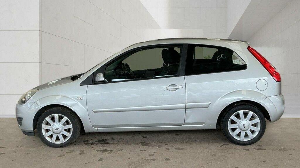 Ford Fiesta 1.25 Silver Silver #4