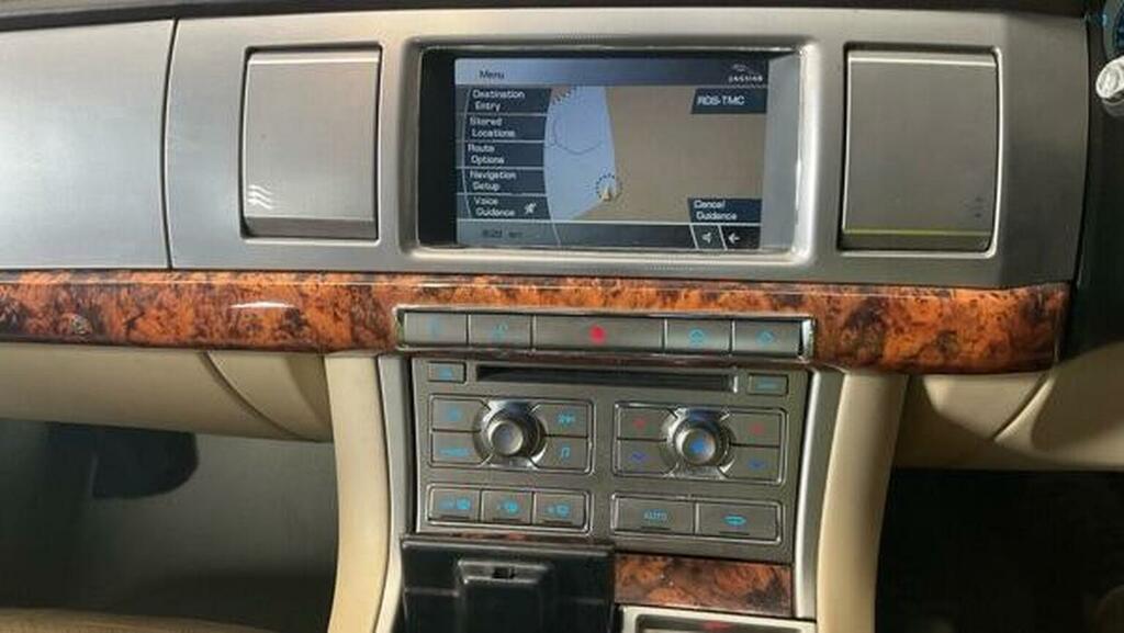 Jaguar XF 3.0 V6 S Premium Silver #9
