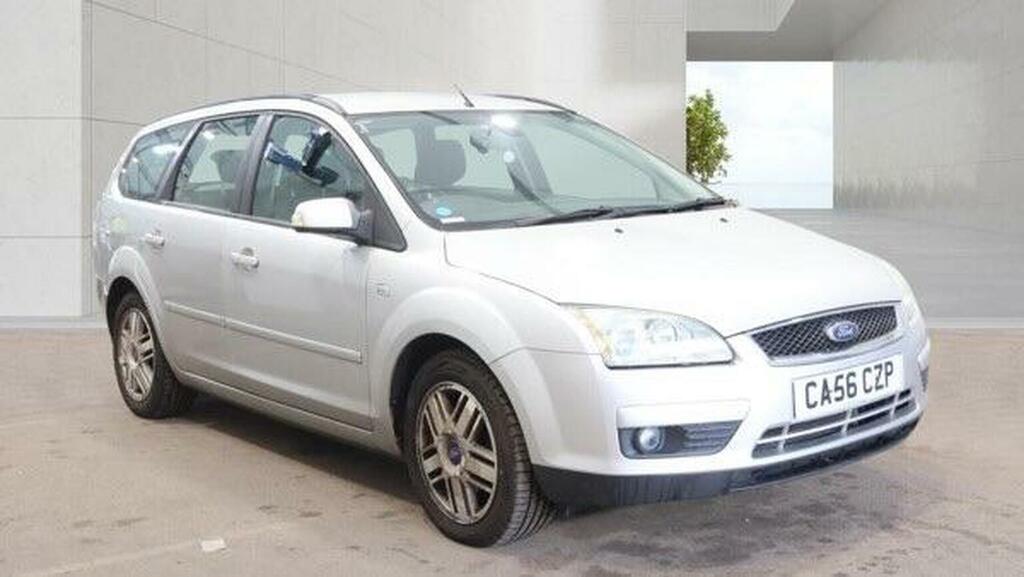 Ford Focus 1.6 Ghia Silver