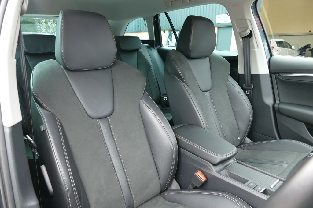 Skoda Octavia 2.0 Tsi Vrs Dsg Black #12