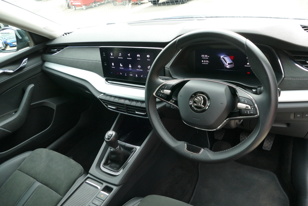 Skoda Octavia 2.0 Tsi Vrs Dsg Black #6